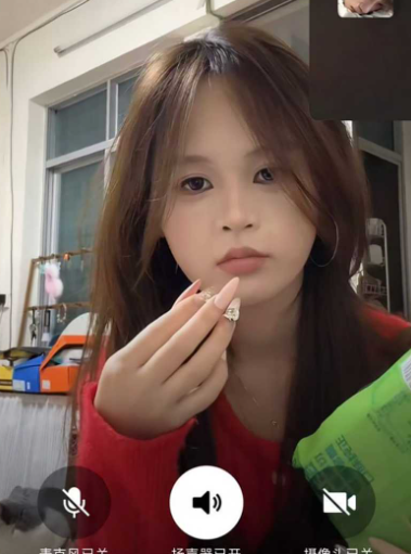 广西柳州卫校母* 徐苑珍 脚踏三只船 **视频遭全网曝光 私生活**不堪 ！