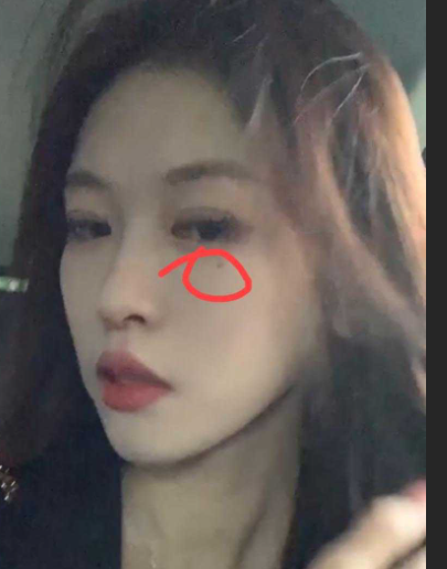 抖音高颜值网红 妈沫 表面女神私下母* 被土豪***视频流出 人设直接崩塌