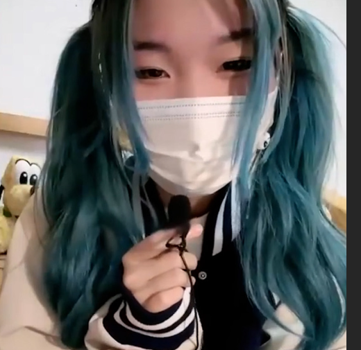 恶魔妹妹 芃芃大人 **疯狂**哥哥 手举内裤美足诱人 极致榨*要人老命