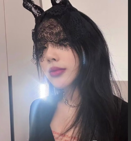 抖音妖艳女性 露脸*爱自拍 蜂腰翘**** 狂野*美*晃到眼花