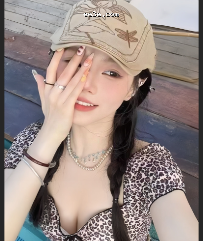 重庆御姐 薛惠 与**缠绵 化身******榨* 那年的清纯一去不复返了！