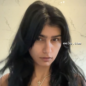 黎巴嫩网红 MiaKhalifa 浴室*拍 巨*刺青身材自拍**福利